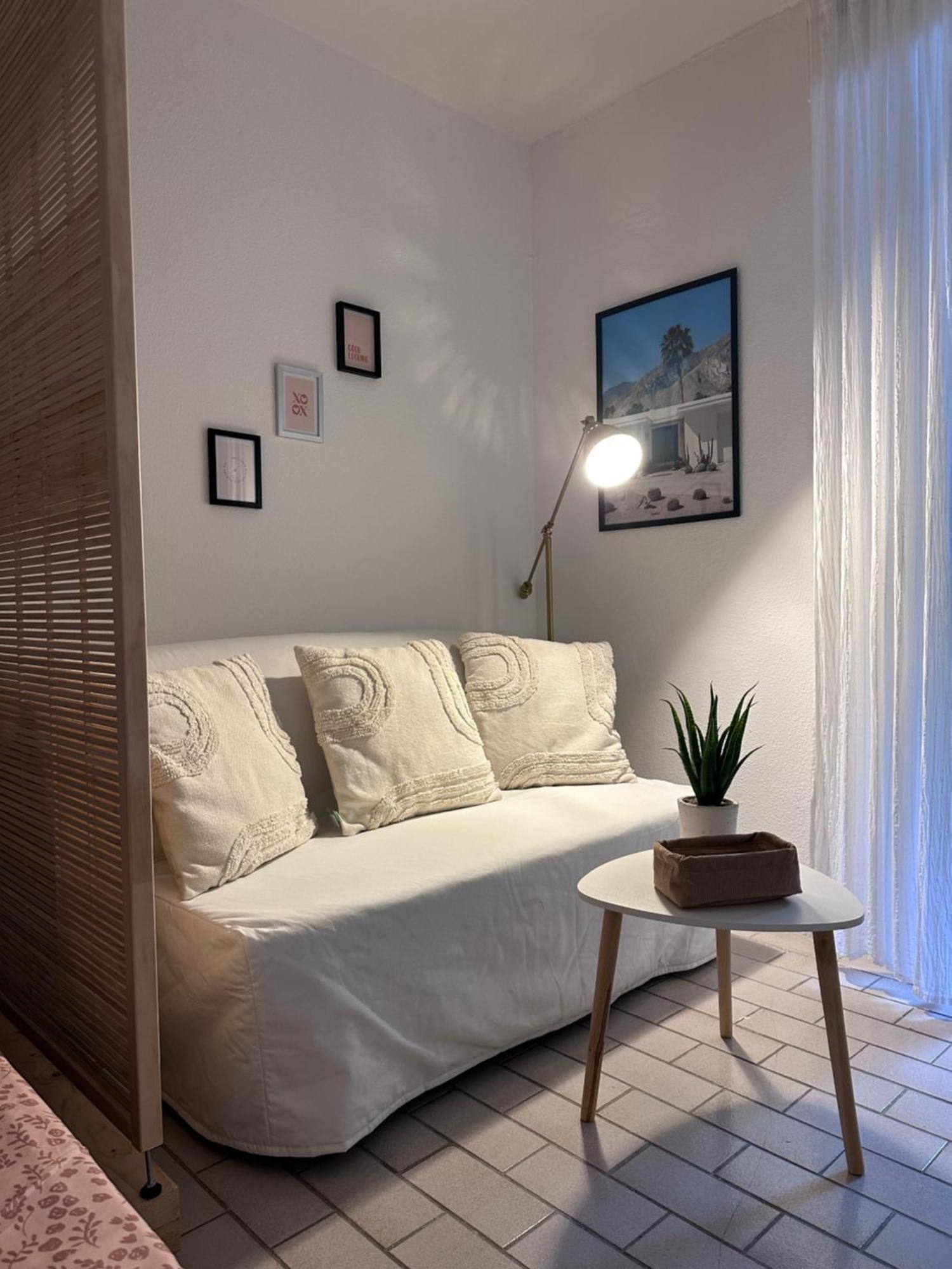 Studio Sur Le Port De Hyeres - A 2Min Des Plages, Clim & Balcon Extérieur photo