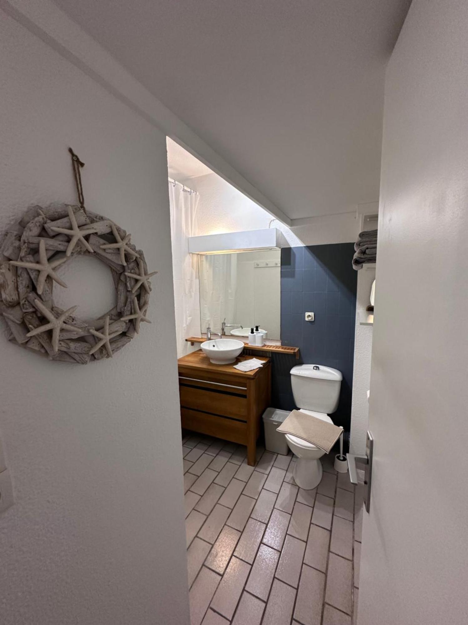 Studio Sur Le Port De Hyeres - A 2Min Des Plages, Clim & Balcon Extérieur photo